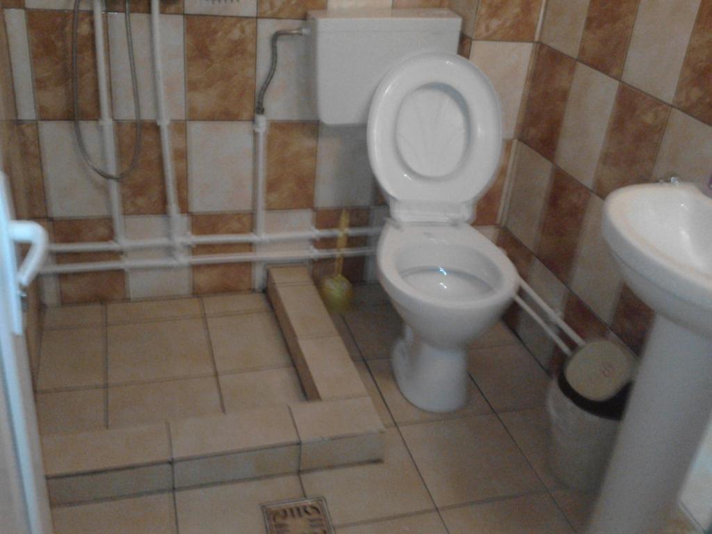 Pensiunea Iuliana Căpăţîneni-Ungureni Camera foto